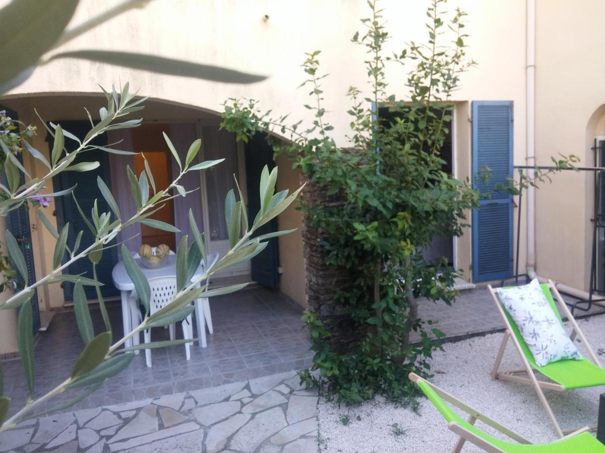 Pleasant T3 with Garden: Centrally Located Near Beaches Cavalaire-sur-Mer Exterior photo