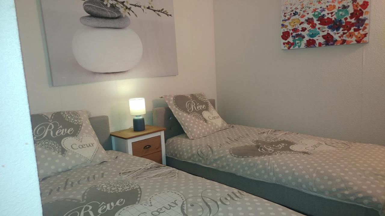 Pleasant T3 with Garden: Centrally Located Near Beaches Cavalaire-sur-Mer Exterior photo